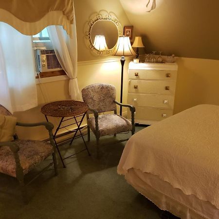 Auberge Bonne Nuit-Bonjour Sainte-Adèle Екстериор снимка