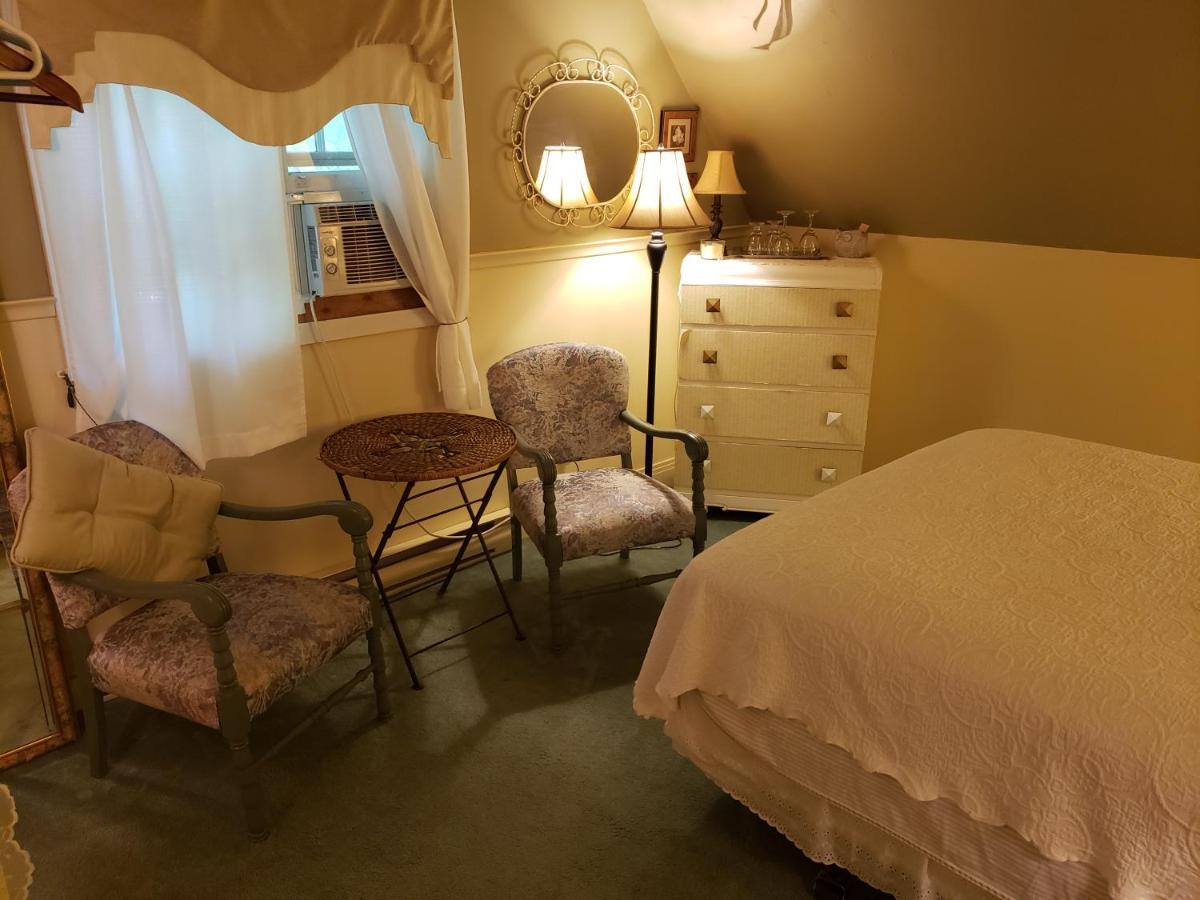 Auberge Bonne Nuit-Bonjour Sainte-Adèle Екстериор снимка
